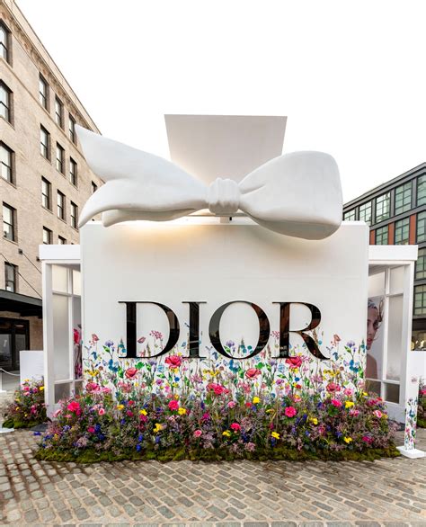 dior's pop up shop